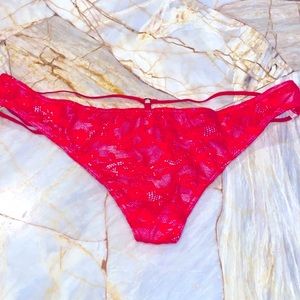New Victoria's Secret strappy V-String panty Strappy Lace Floral Underwear Small
